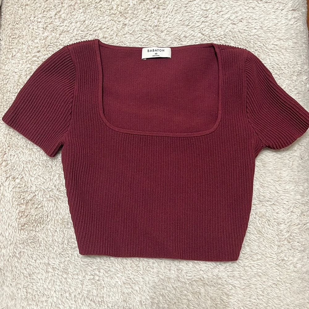 XS but stretchy summer tshirt from BABATON!